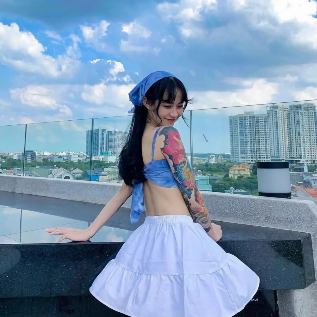 艳阳光